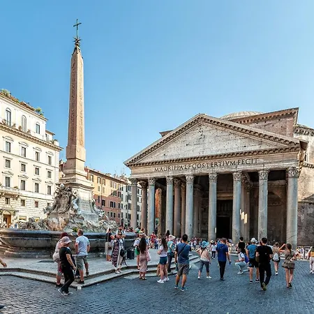 Pantheon Elegance * Rome