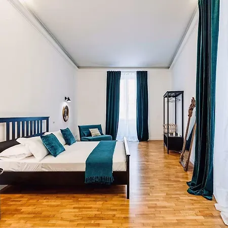 Pantheon Elegance Apartment *